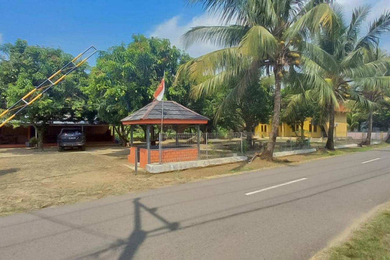 Aa Bungsu Syariah Balekambang Ciletuh Sukabumi Redpartner Hotel Cilowa Ngoại thất bức ảnh